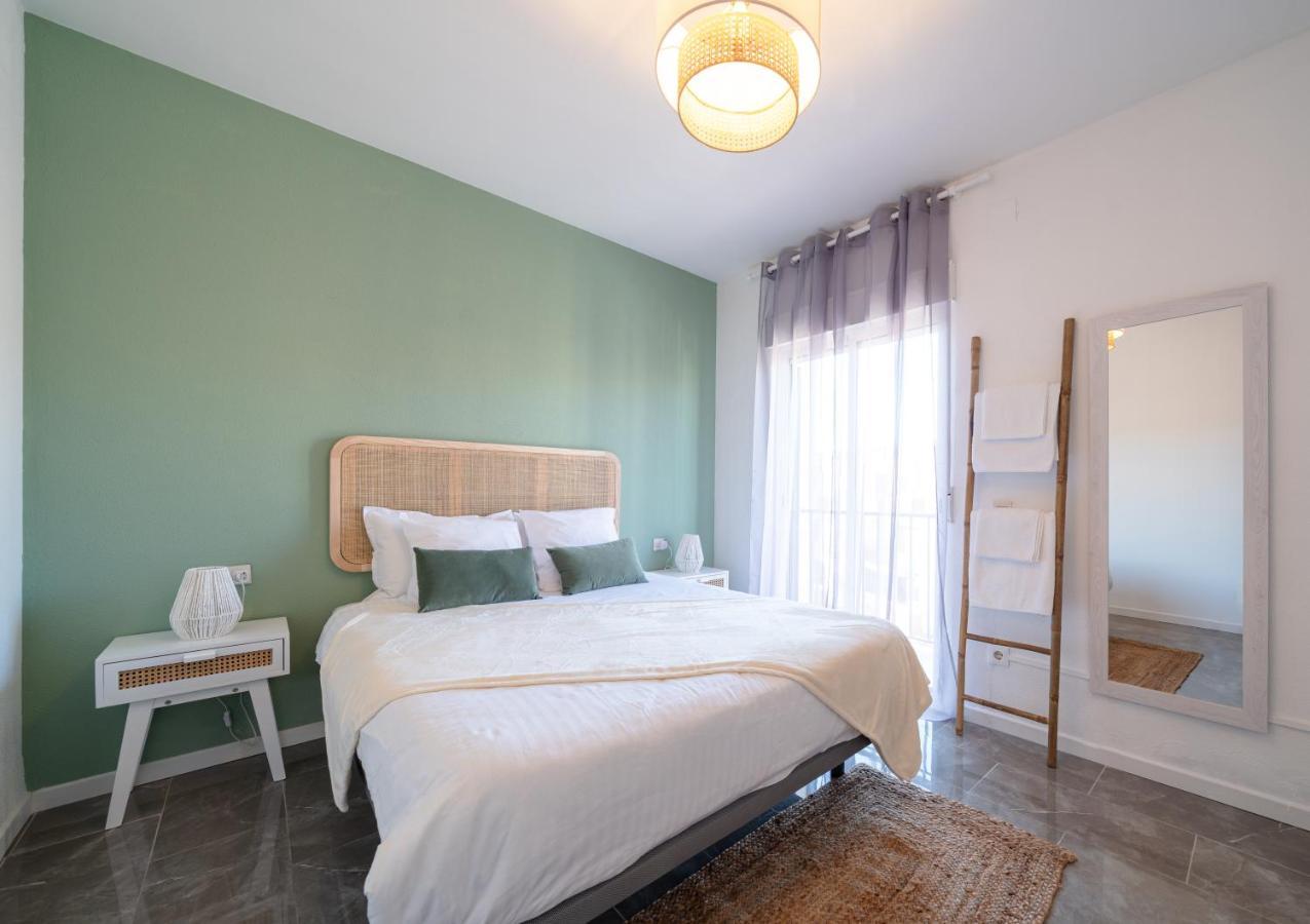 Bonito Apartamento Equipado, Cerca De La Playa Емпуриабрава Екстериор снимка